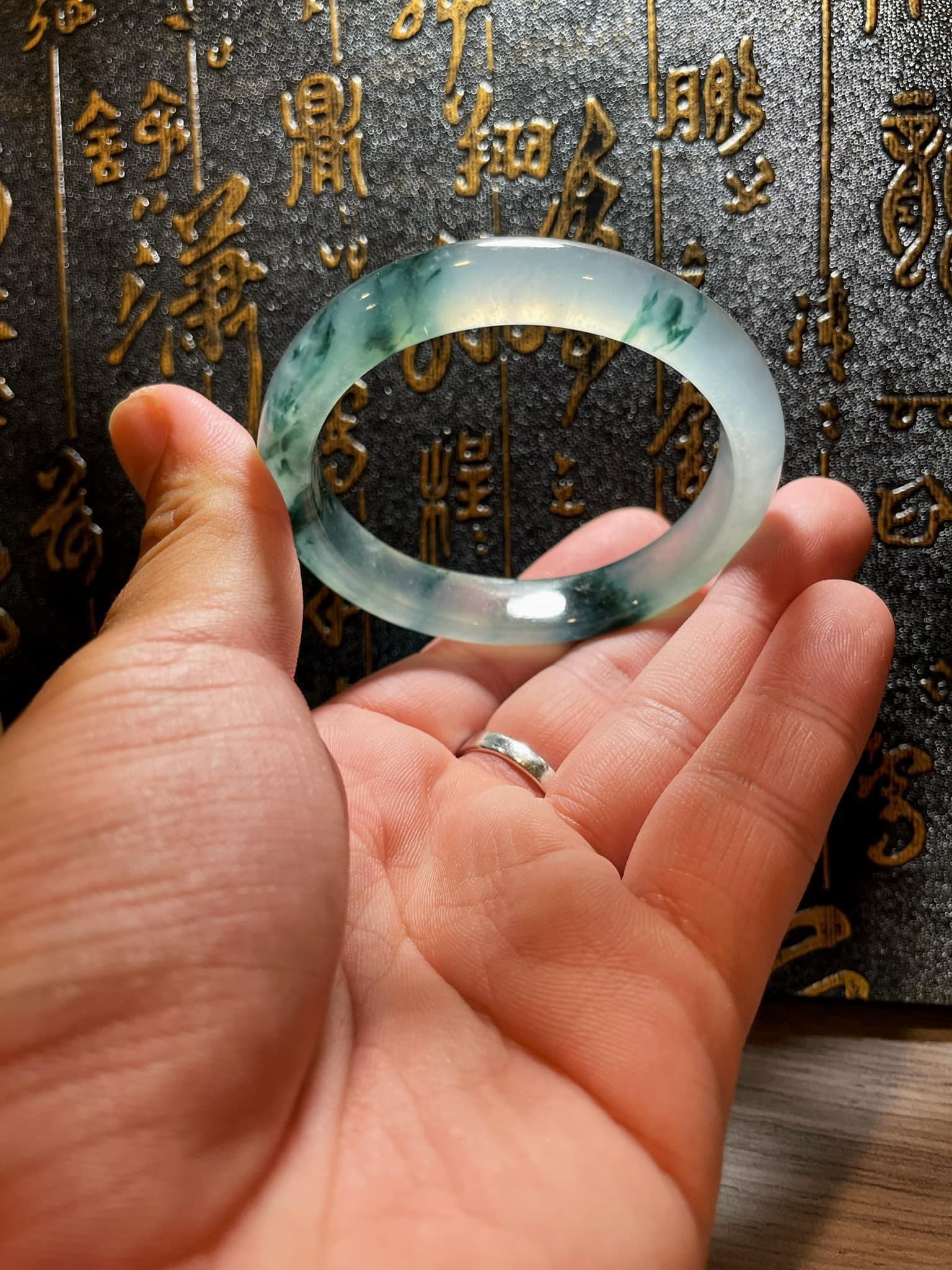玻璃種飄花貴妃鐲 I 魅力臻品
